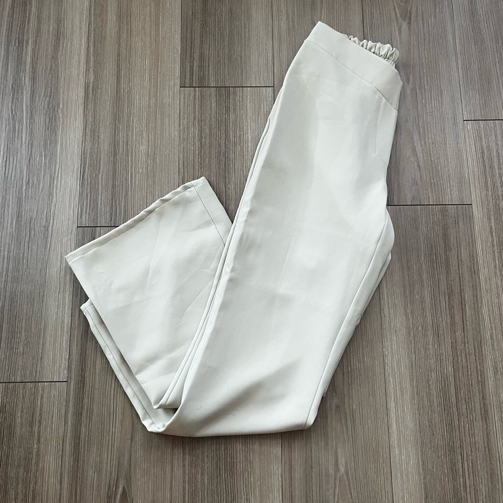 Boohoo V Waist Skinny flared Trouser size 8